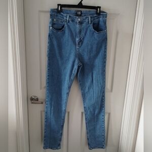 BDG Urban Outfitters Girlfriend High Rise Jeans Size 32